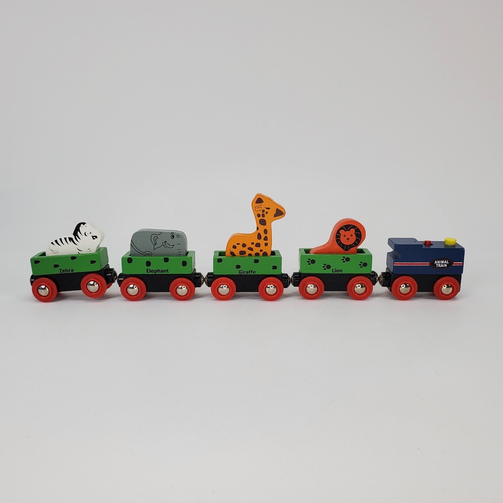 RI Novelty Wooden Magnetic Animal Train Set 5-Piece Zoo Lion Giraffe Zebra 03911